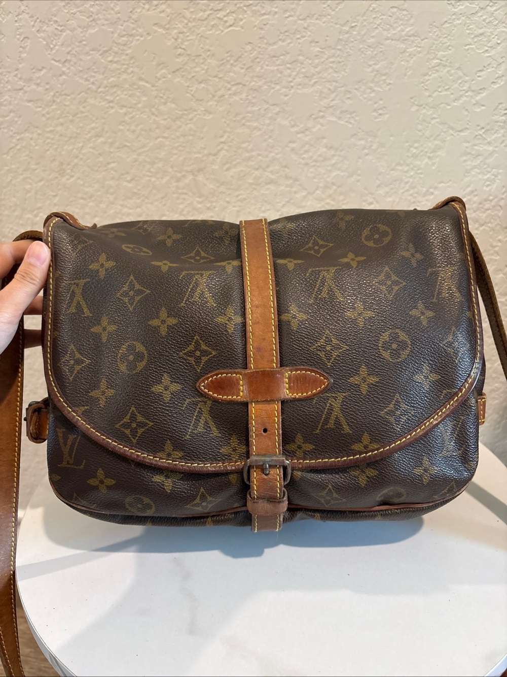 Louis Vuitton Saumur 30 Brown Monogram Crossbody Bag - Picture 11 of 14
